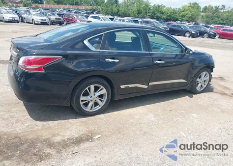 2015 Nissan Altima 2.5 Sv z USA, uszkodzony, nr VIN 1N4AL3AP6FC153567